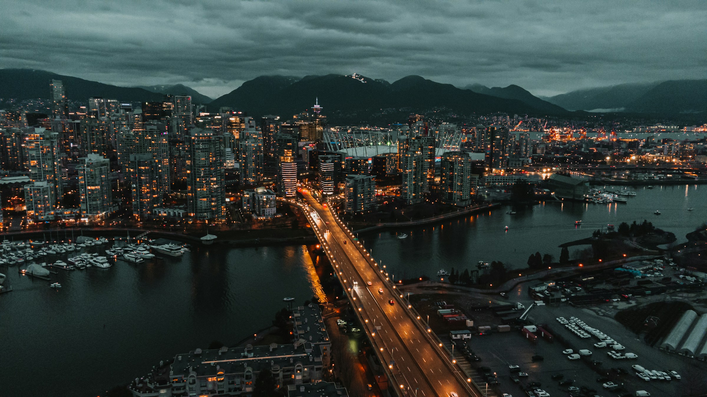 Stanley Park, Oceanfront Trails, & Mountains